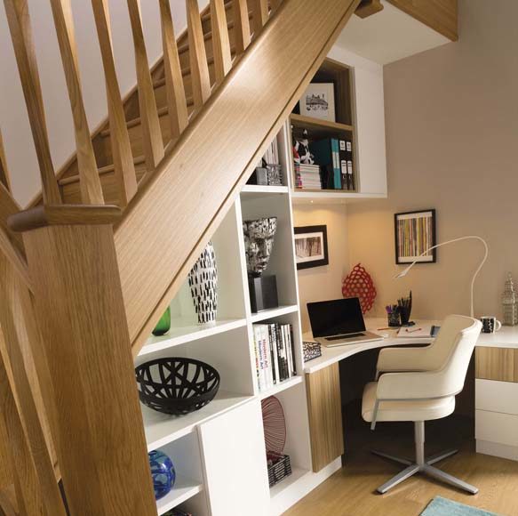 Decoração embaixo da escada: Ideias para aproveitar e decorar