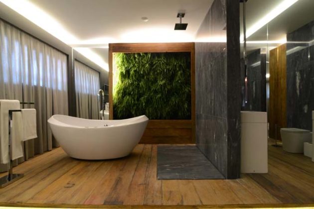 Sala de banho com jardim