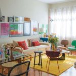 Decoração de sala pequena colorida 23