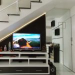 Decoração de sala pequena com escada 04