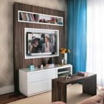 Decoração de sala pequena com painel de tv 02