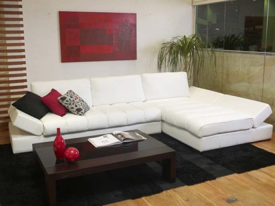 sala decorada com sofá