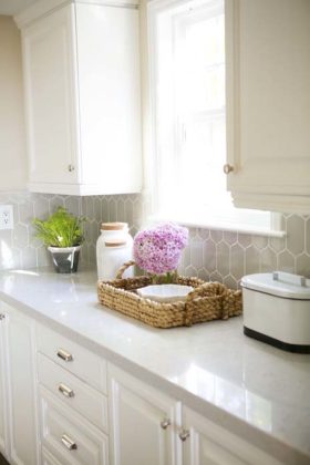 cozinha com mármore branco