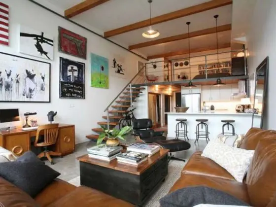 Casas com mezaninos simples
