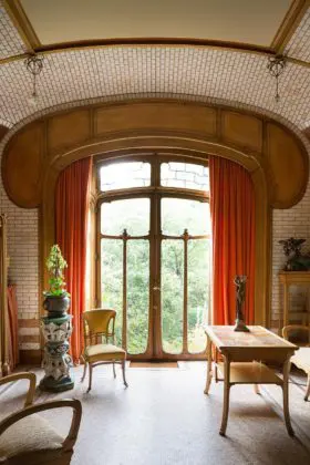 sala com decoração Art Nouveau