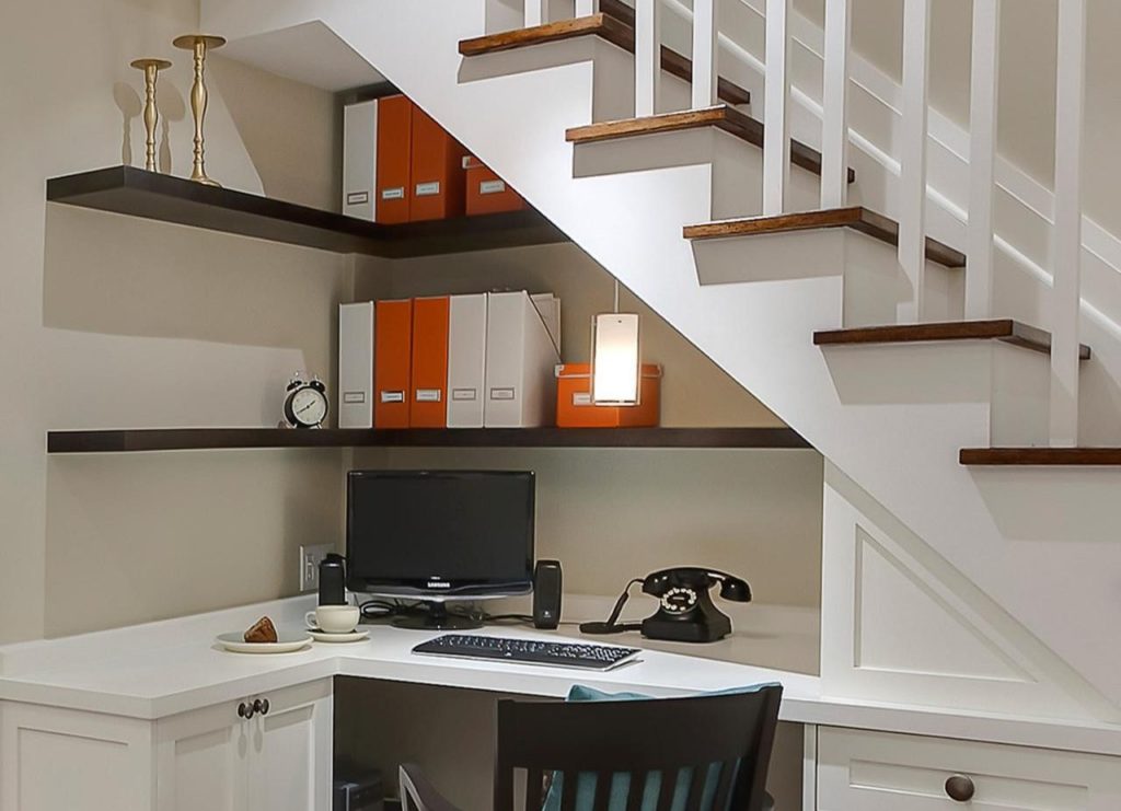 Dicas de decoração de sala com escada - Ideias e inspirações!