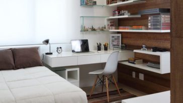 quarto de visitas decorado nos tons de marrom e branco