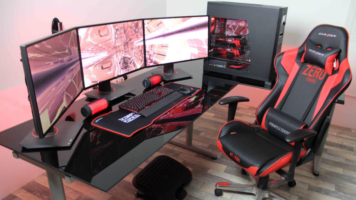 Cadeira gamer preta com vermelho