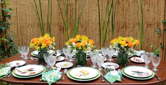 Como fazer uma mesa com flores para convidados