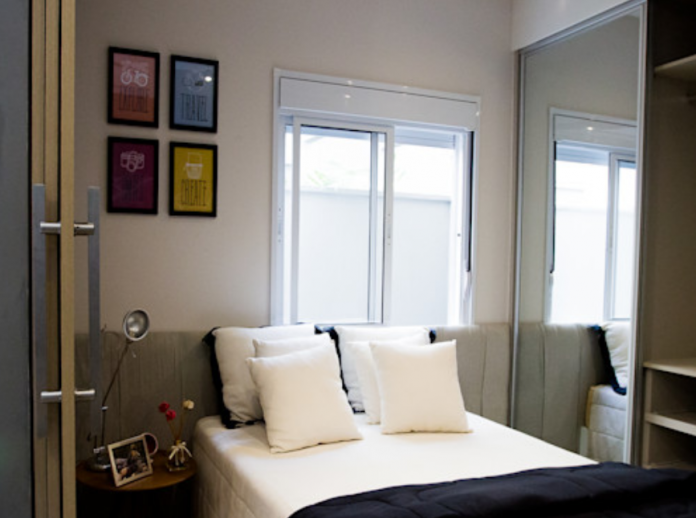 Cama embaixo da janela não é o ideal