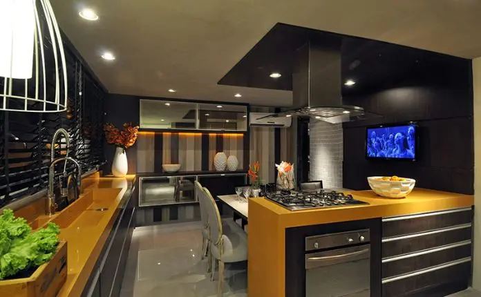 Cozinha toda moderna e bem decorada